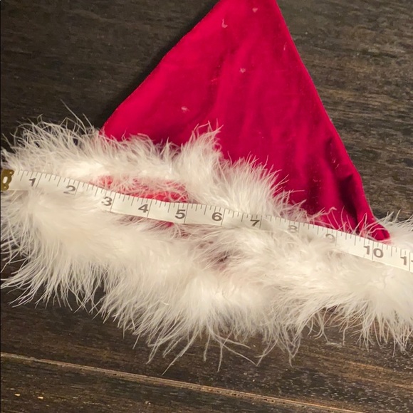 Red Santa hat - Picture 3 of 4
